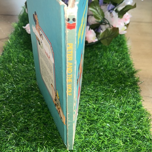 Vintage Disney Book "Peter and the Wolf" Written in 1974 - Picture 11 of 13